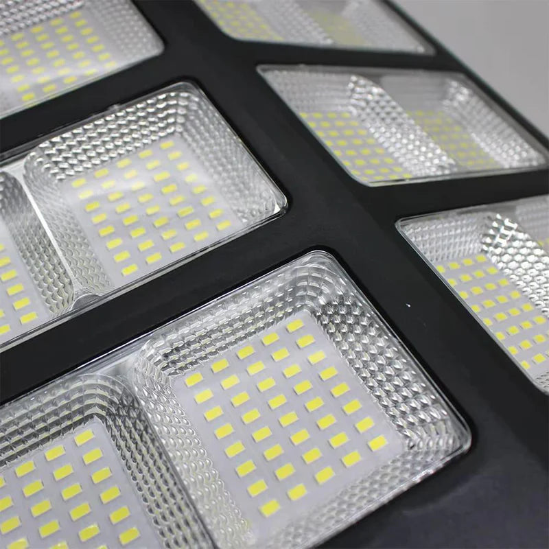 Luminária LED Solar Potência 1000W + Sensor de Presença e Controle Remoto